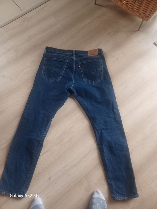 Levis meski pas do 96