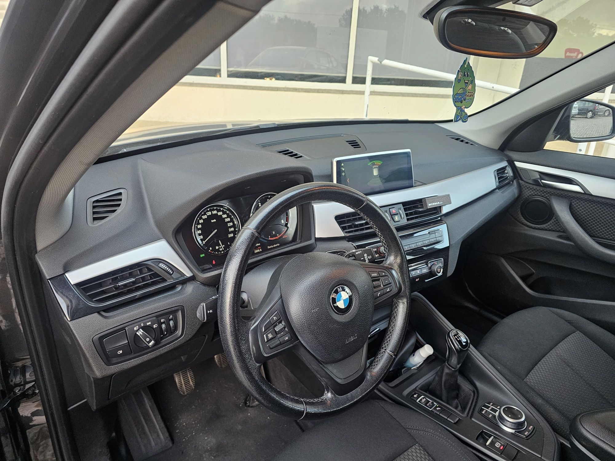 Vendo  bmw  x1 2020