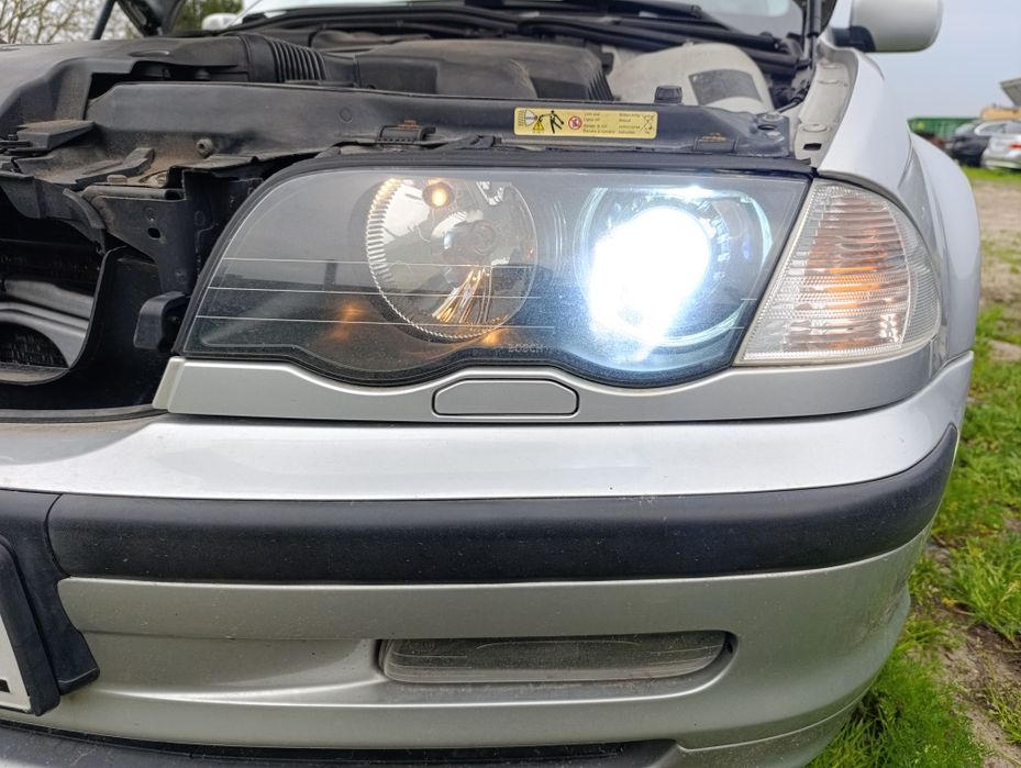 BMW E46 sedan lampa Xenon kompletna