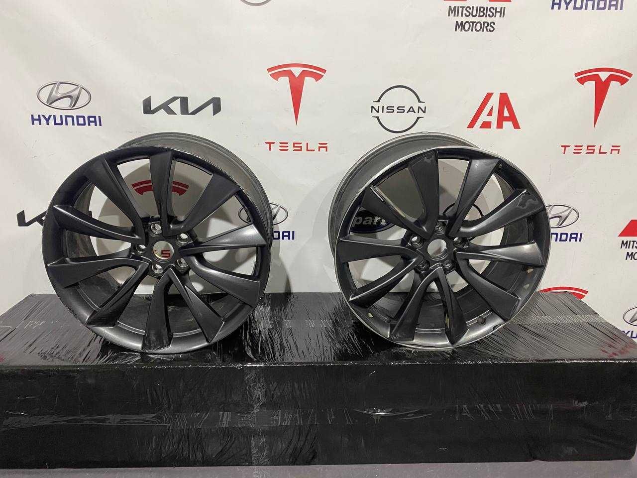 Колісний диск R20X8.5J ET35 Tesla Model 3 1044227-00-D оригінал