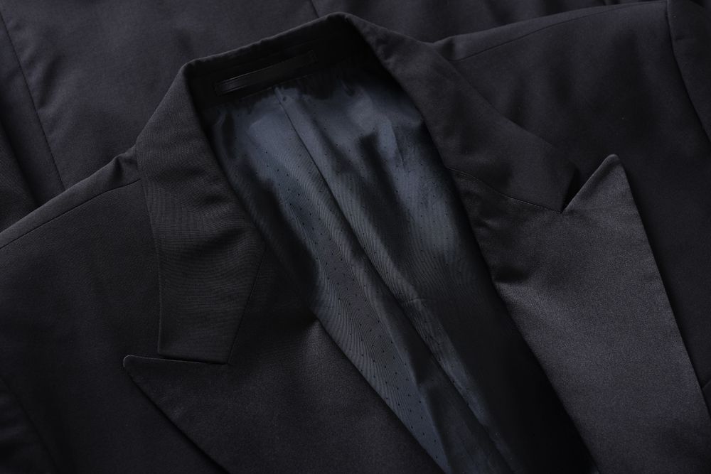HUGO BOSS LANIFICIO CERRUTI marynarka smokingowa 100% wełna r. 52