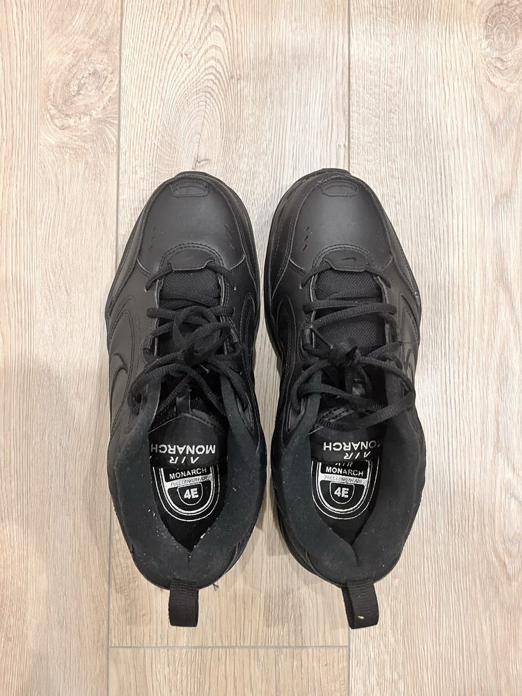 Nike Air Monarch IV