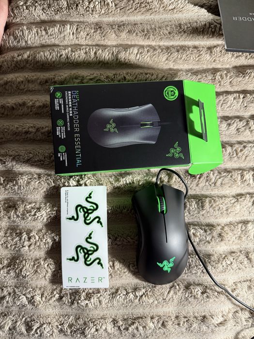 Інрова мишка Razer deathadder essentail