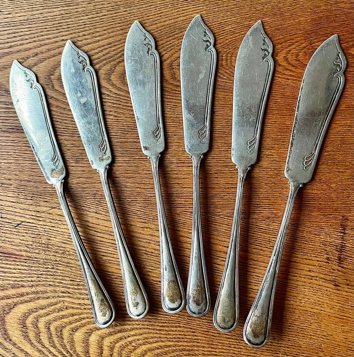 Stare platerowane noże do ryb, masła