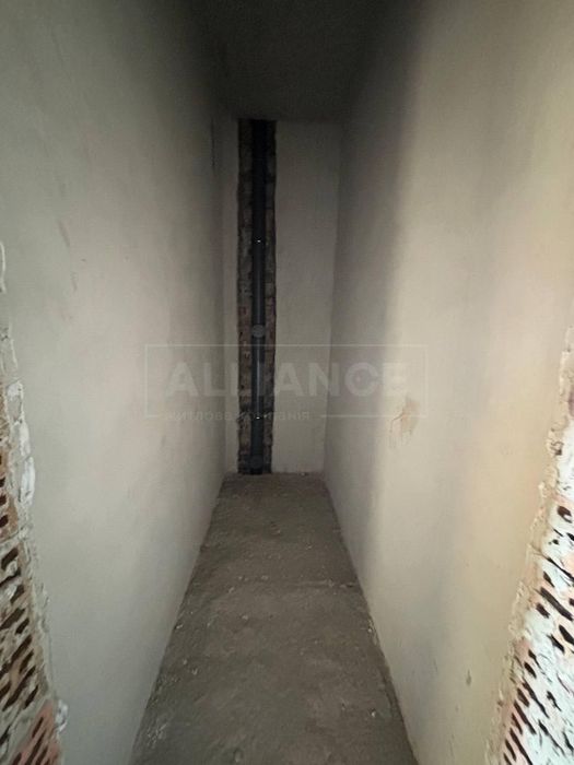 Продам двокімнатну  квартири в збудованому будинку біля Вокзалу