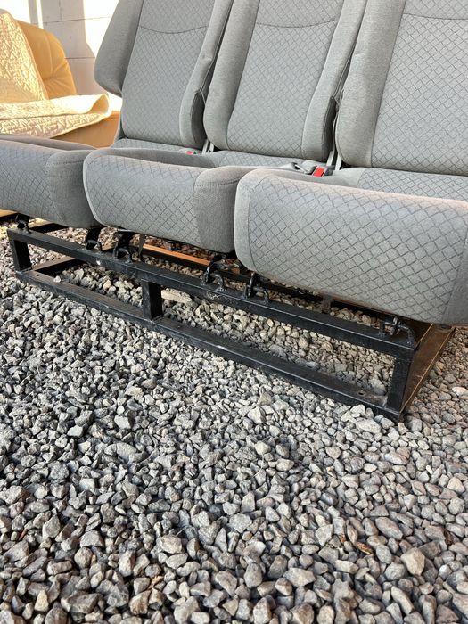 Сидіння для буса. Сідушки, крісла, автосидіння