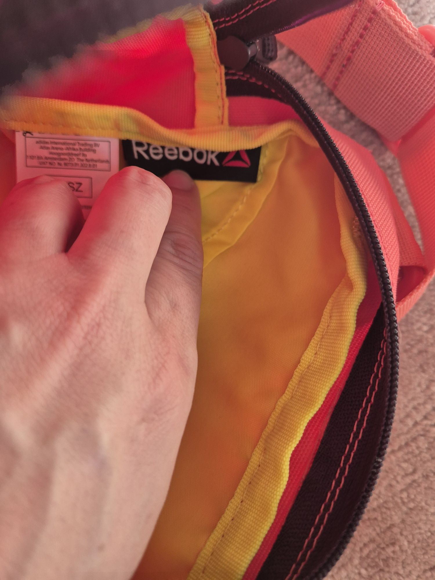 Torebka sportowa Reebok typu listonoszka