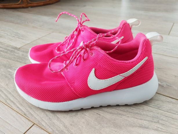 Sportowe buty do biegania z siateczki Nike roshe run różowe rozmiar 37