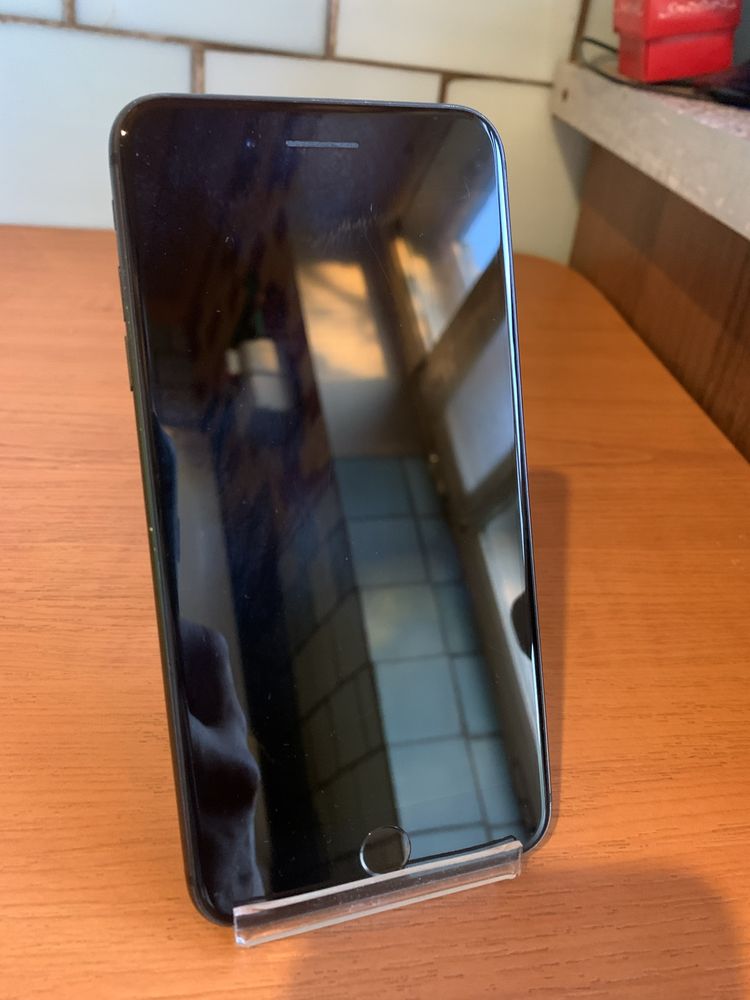 Iphone 8plus 64gb