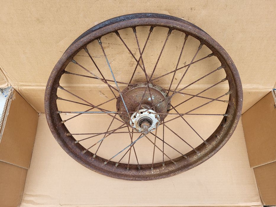 Koło WFM 125 M06 przód przednie kompletne Bęben piasta WSK oś SHL