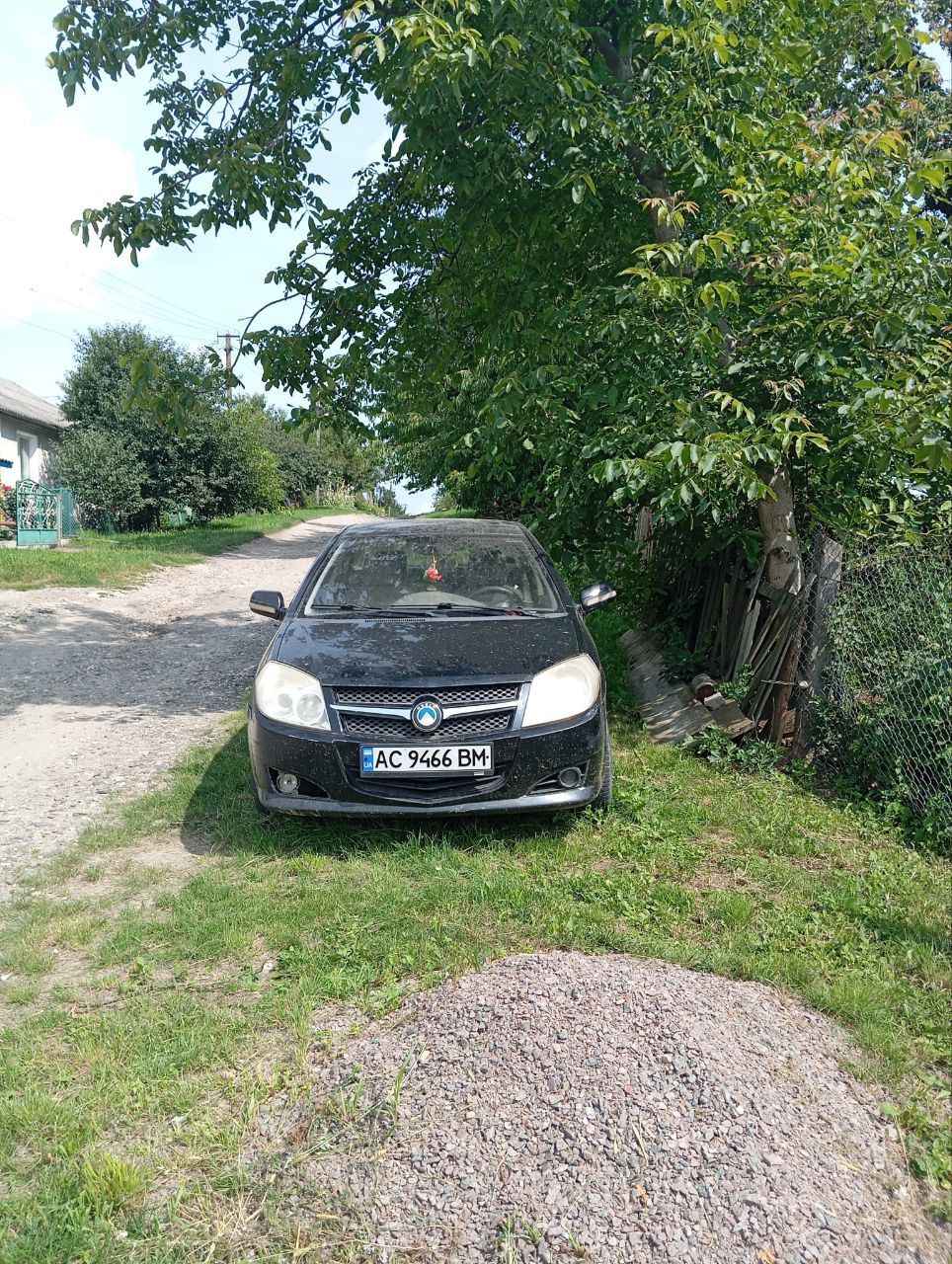 Автомобіль жілі.