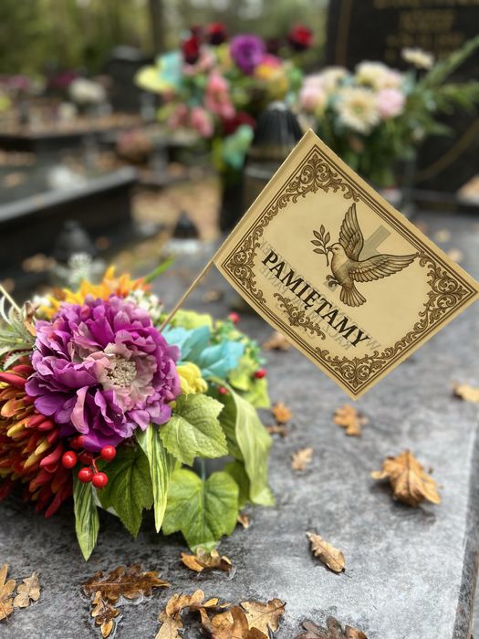 Chorągiewki dekoracyjne na Wszystkich Świętych – pakiet 500 sztuk