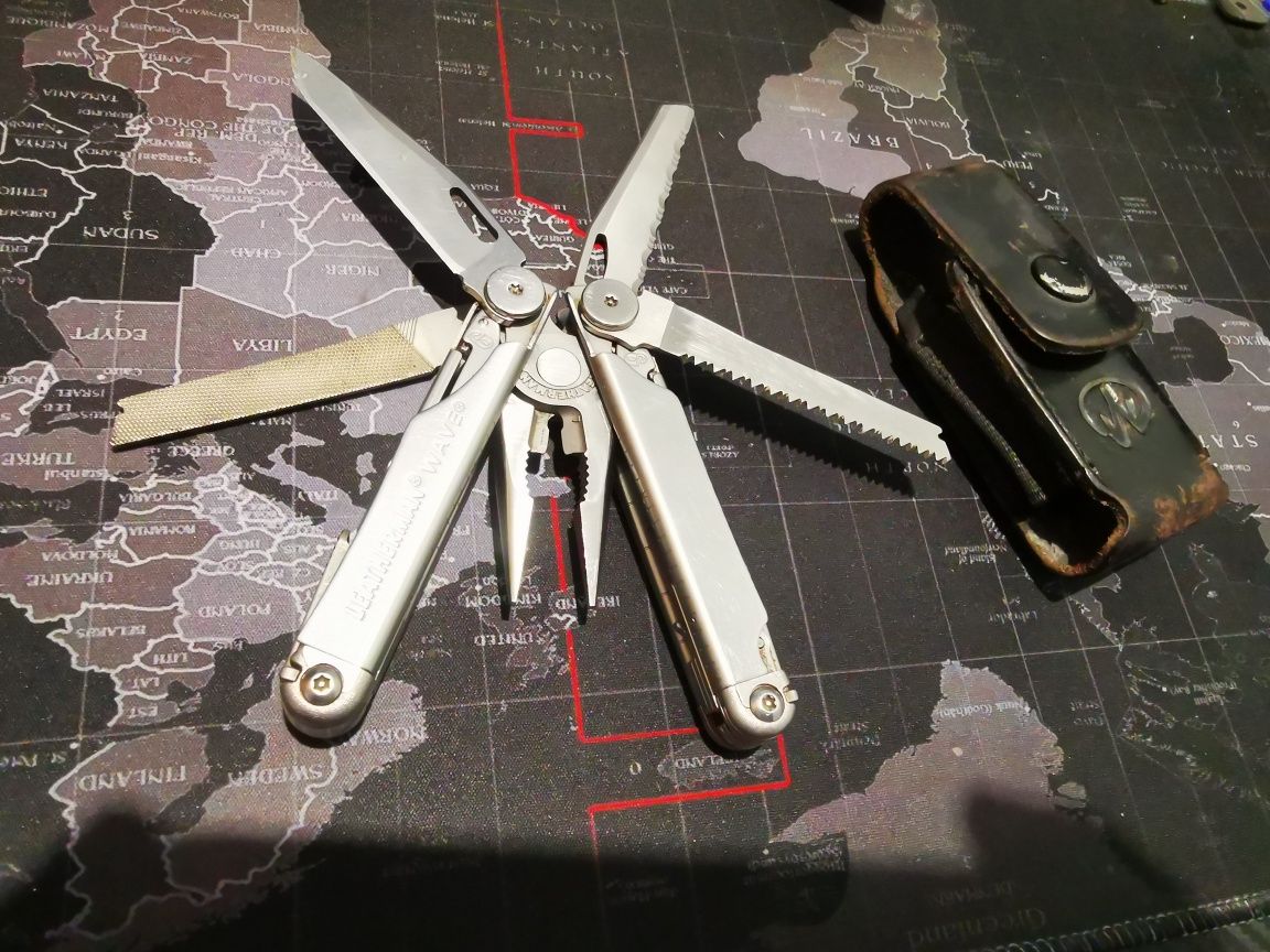 Leatherman wave multitool