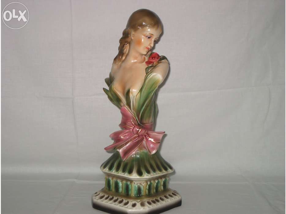 Menina do Laço – Cerâmica Artística Portuguesa