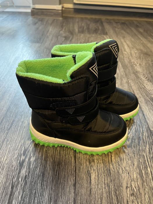 Buty śniegowce rozmiar 26 stan bardzo sobry