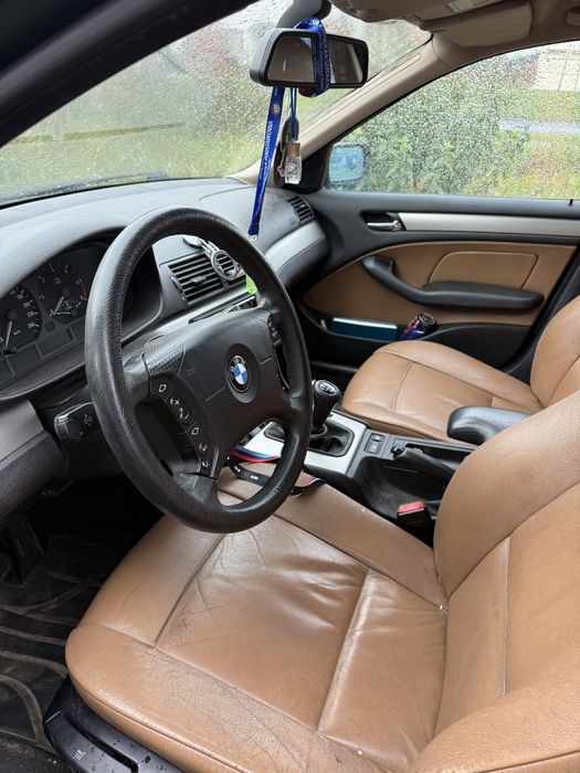 Sprzedaję samochód BMW e46