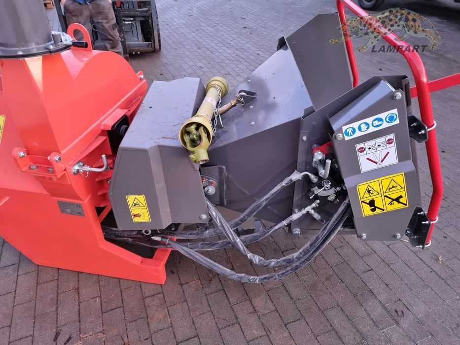 rębak rozdrabniacz rembak BX72R łuparka sieczkarnia gałezi drzewa