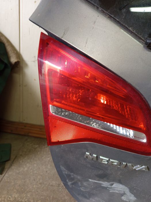 Кришка багажника Опель меріва б