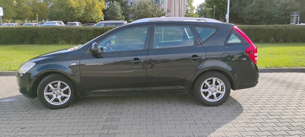 Kia Cee'd/Benz/Kombi