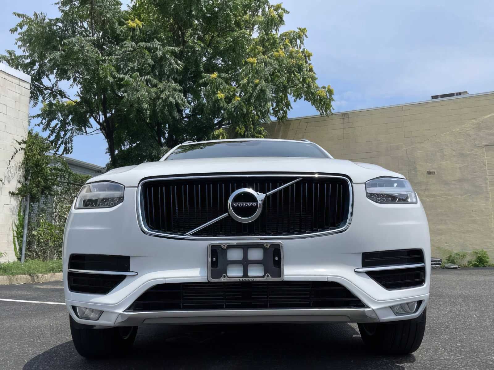 2019 Volvo XC90 T6 Momentum