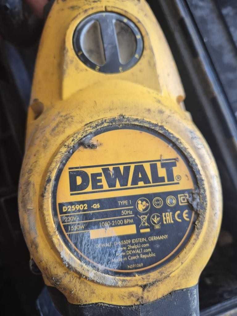 Młot Udarowy DeWALT D25902-QS