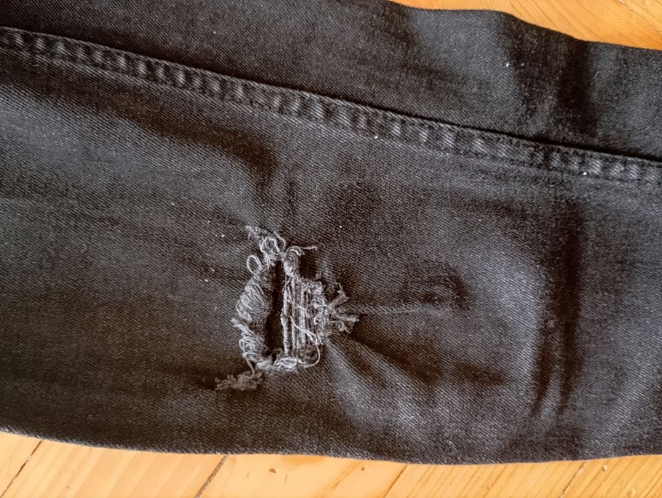 Jeansy skinny Reserved S z przetarciami