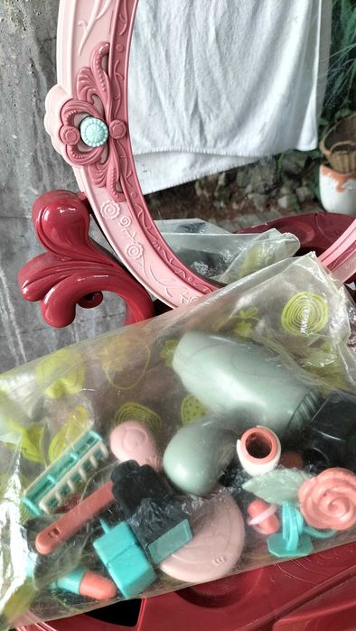 Toucador mágico luz e sons e peças.