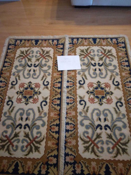 Tapetes de Arraiolos Novos