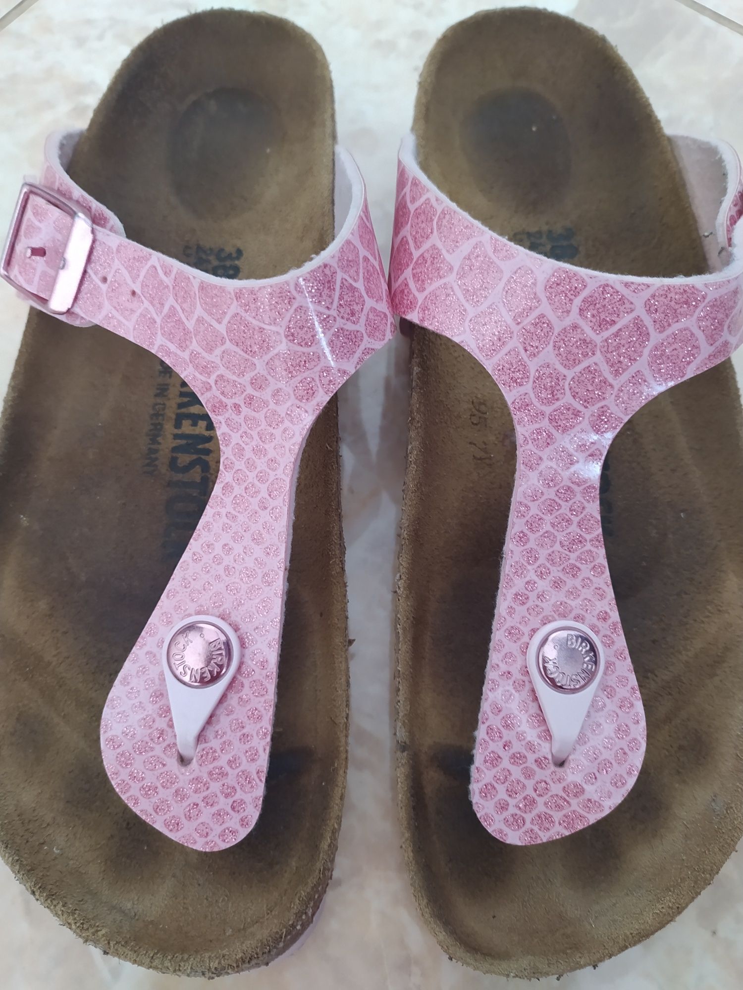 Вєтнамки Birkenstock  розмір 37.5