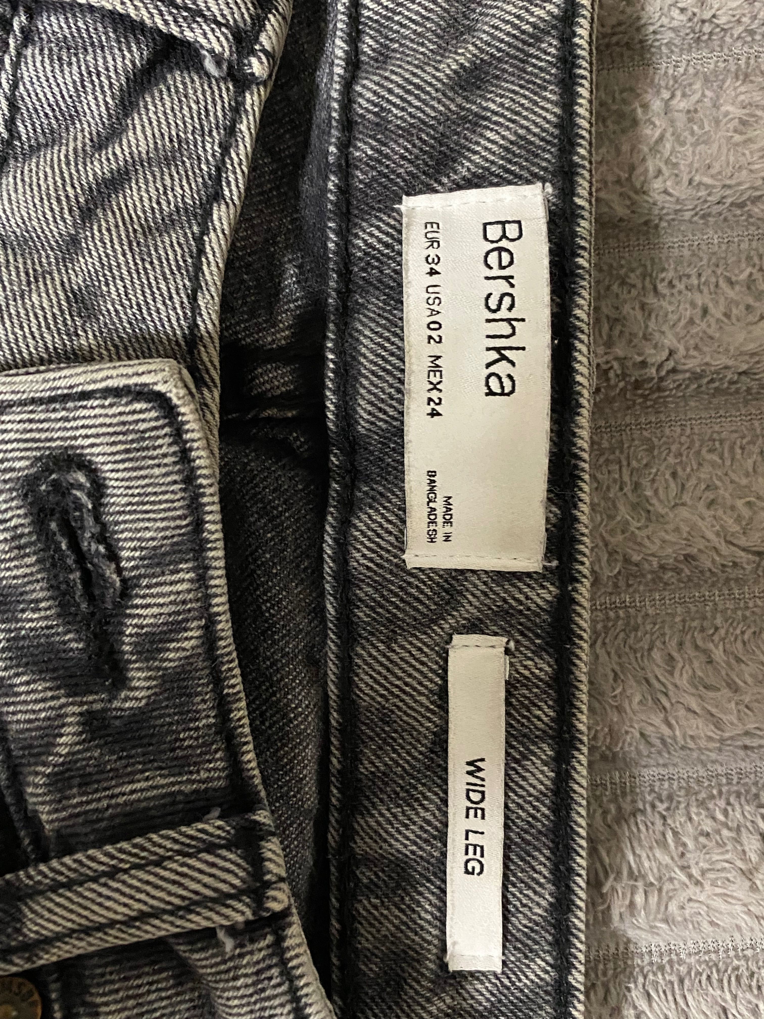 Джинси Bershka (Італія)