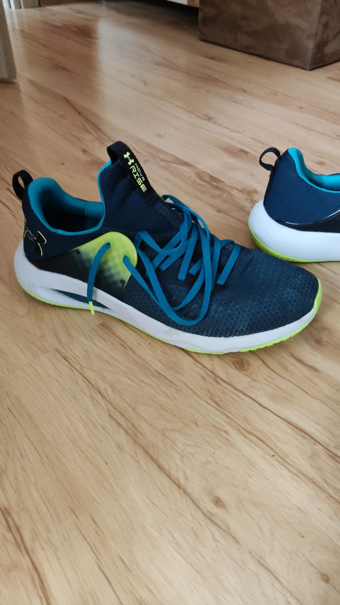 Adidasy Under Armour