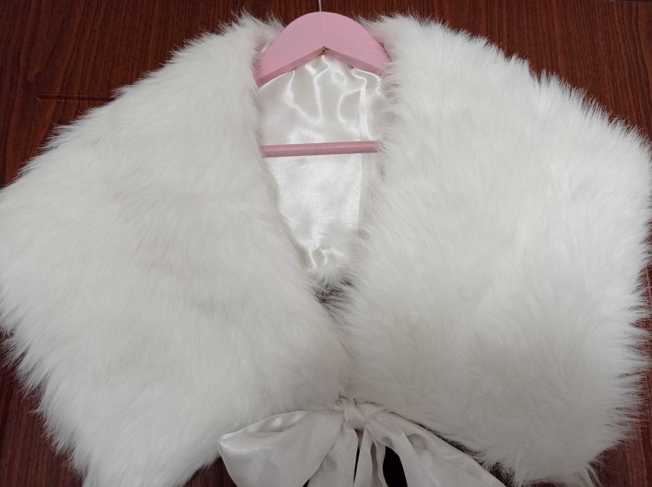 Futrzana pelerynka,narzutka- ślub,komunia