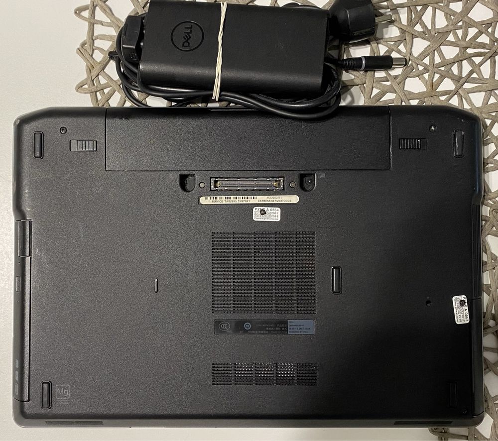 Laptop komputer Dell Latitude E6430