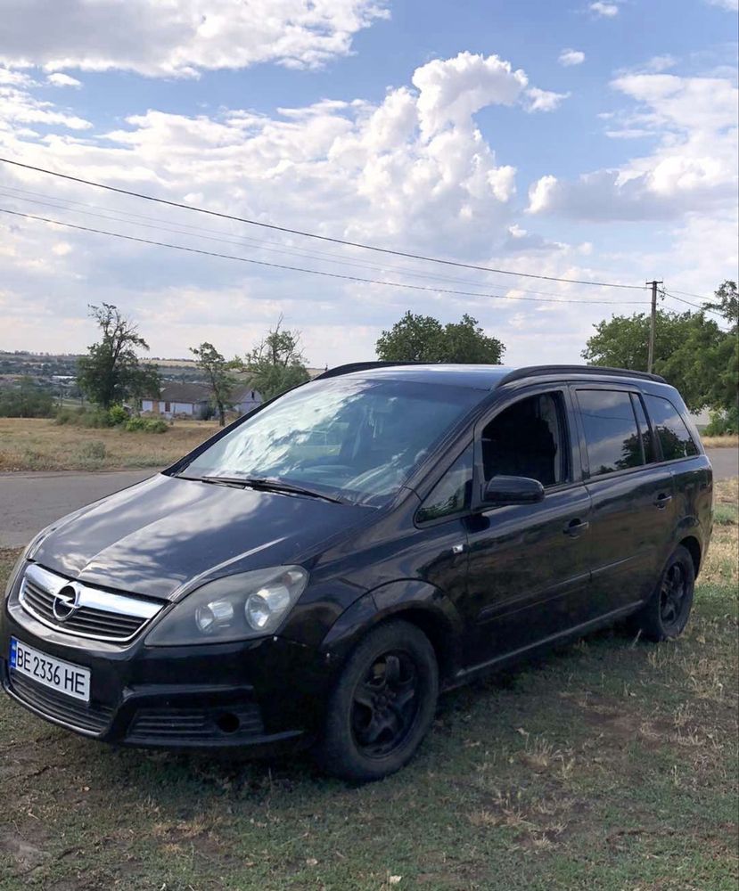 Opel  Zafira 1.8 газ/ бензин