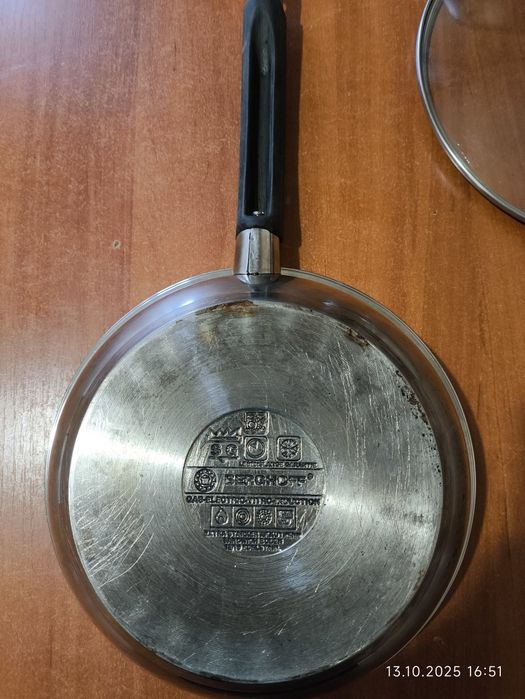 Набор. Казан, казанок, котелок. СССР. Сковорода. Ложка (поварёшка).