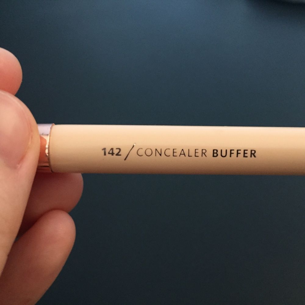 Zoeva pędzel do korektora 142 concealer buffer rose gold