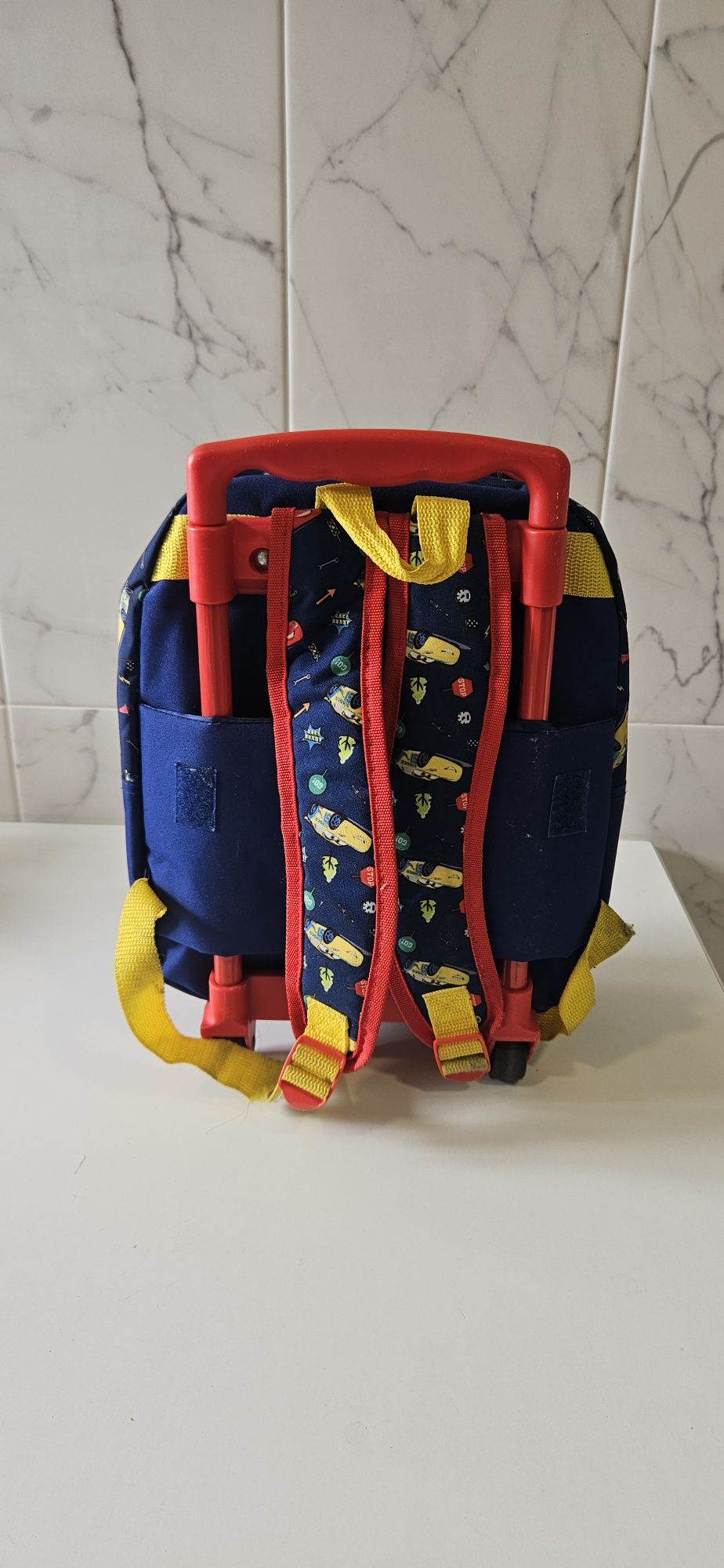 Mochila criança com rodas do Cars