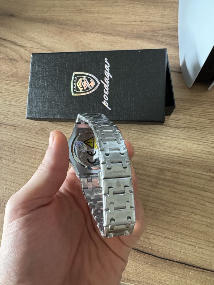 Luksusowy zegarek męski POEDAGAR, stal, data, LED