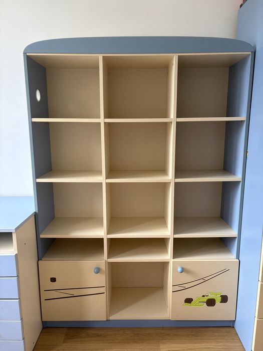 Regał z zestawu młodzieżowego Meblik