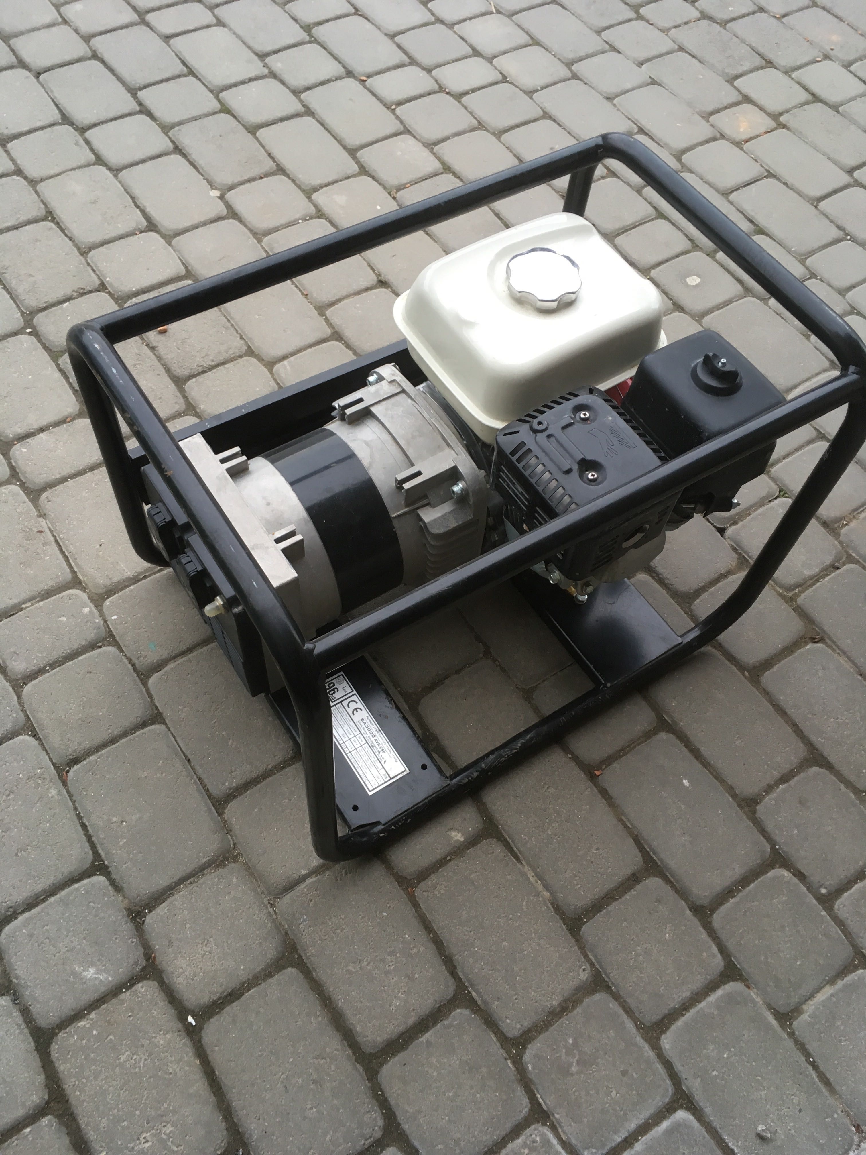 Генератор бензиновий generator honda EA3000 AVR VSP оригінал хонда
