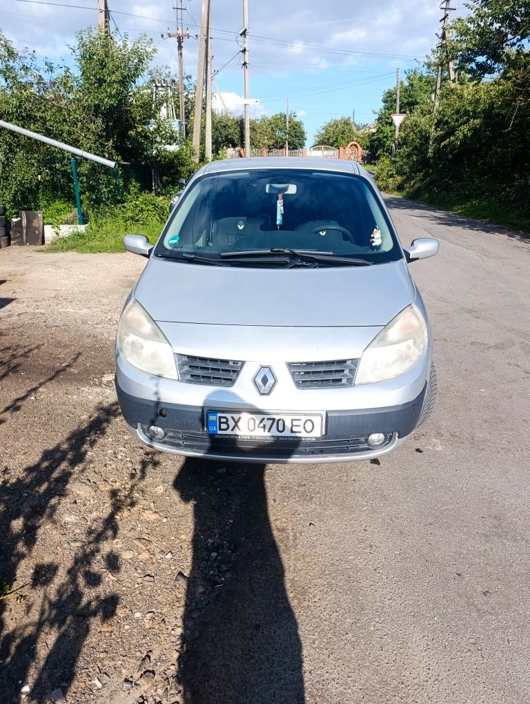 Рено сенік сенік