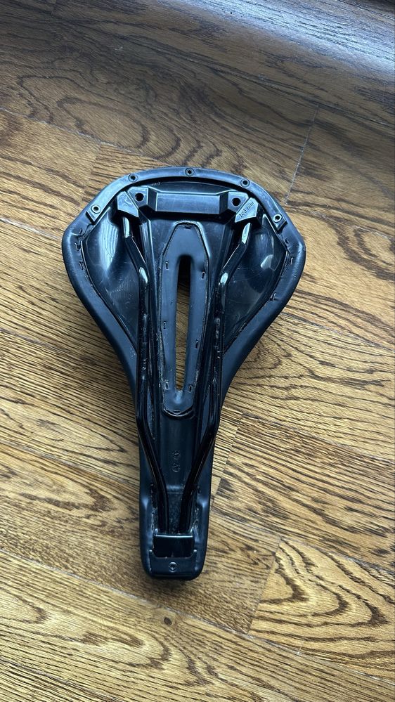 Siodełko rowerowe Specialized Phenom Comp 143