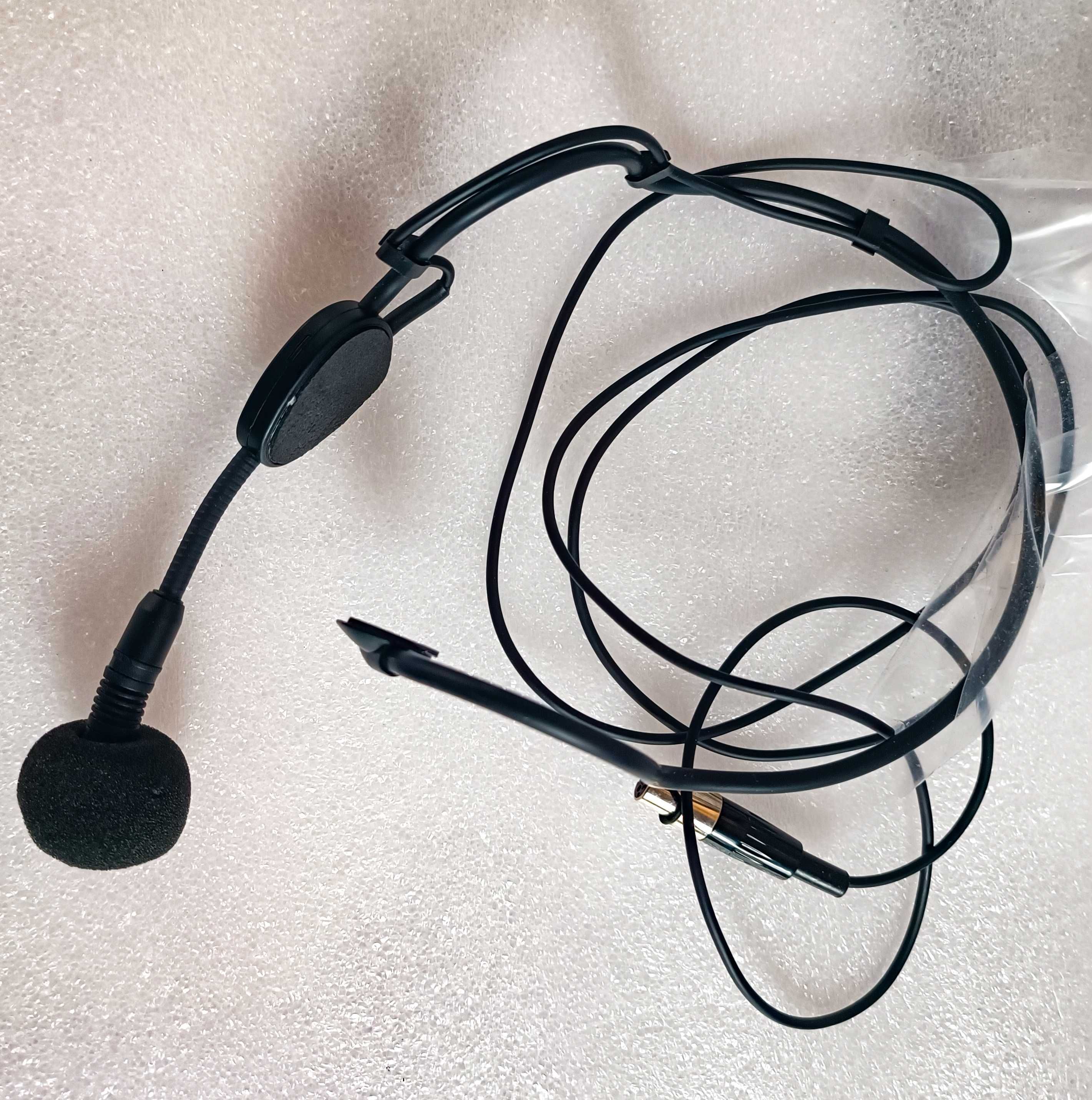 Радіосистема наголовна AKG PERCEPTION WIRELESS 45