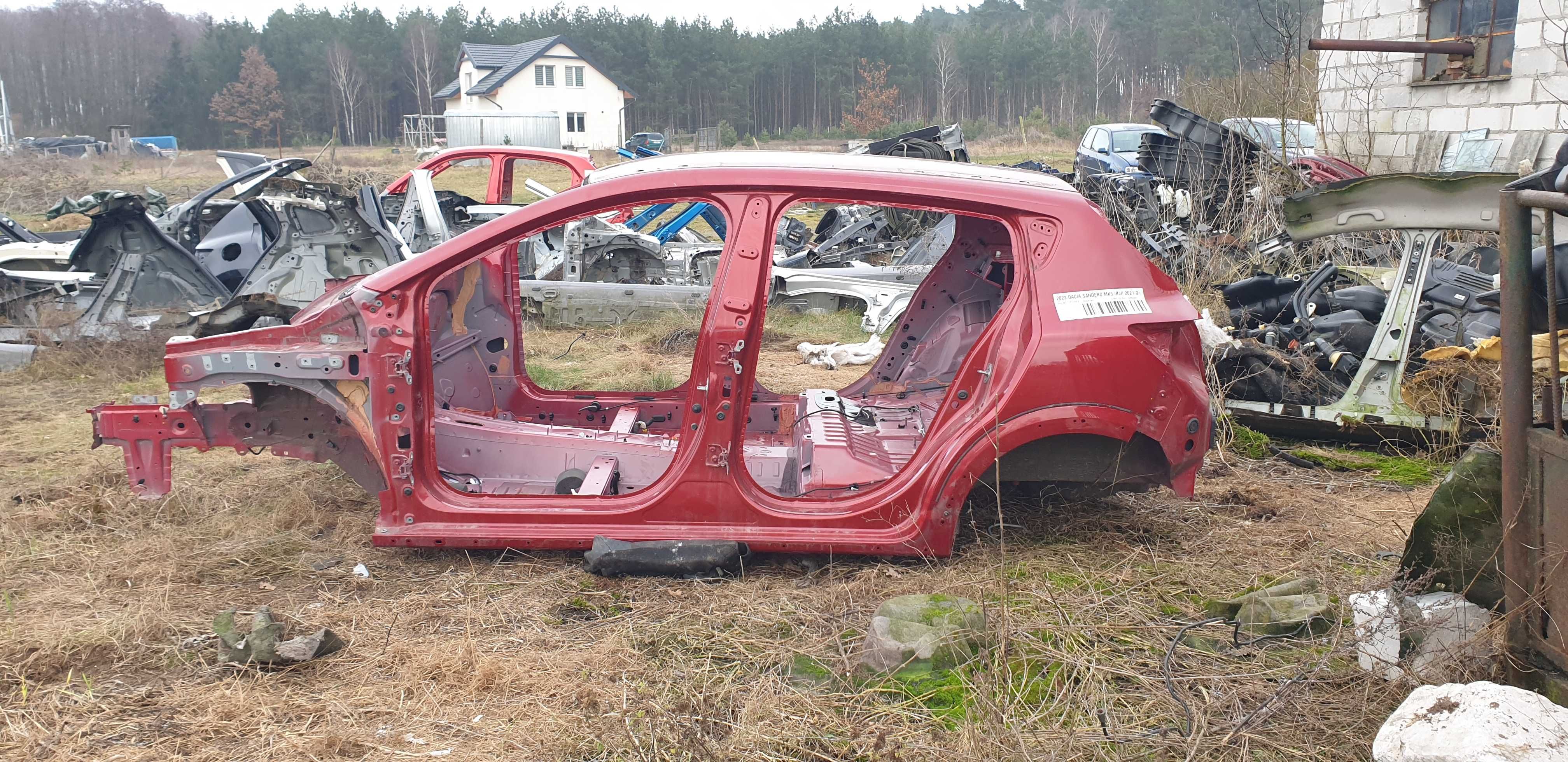 lewy błotnik tylny tył próg Dacia Sandero Stepway III 3 tenpi