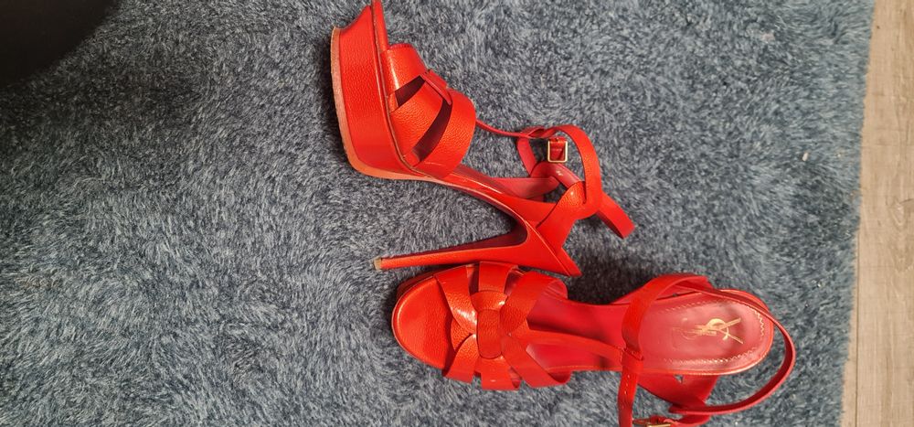 Босоніжки Saint Laurent Red оригінал