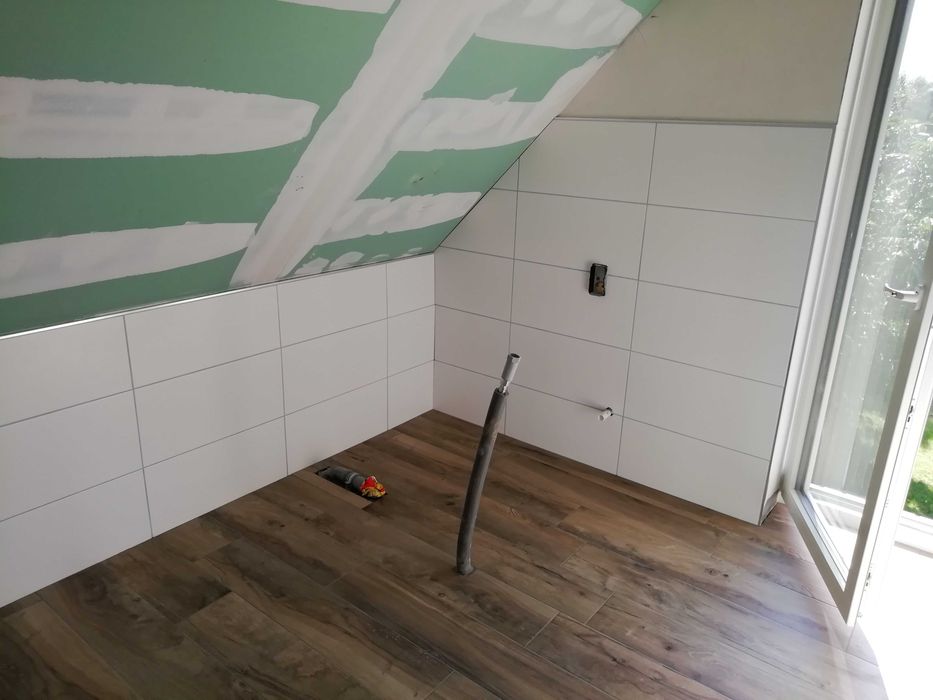 Remonty, Zabudowa poddasza, Układanie płytek, Wykończenia wnętrz