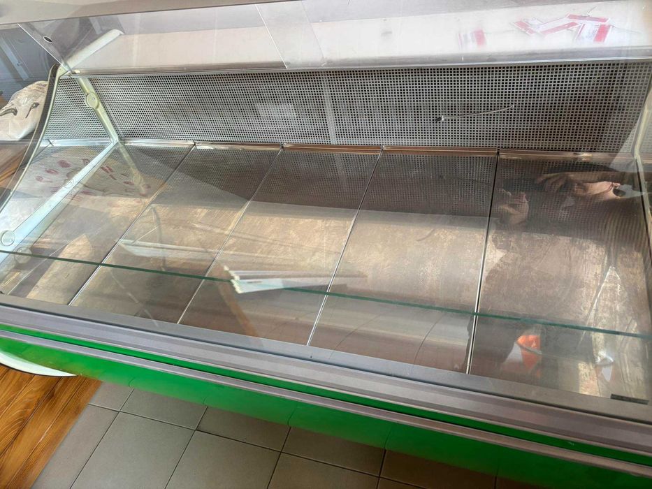 Вітрина холодильник