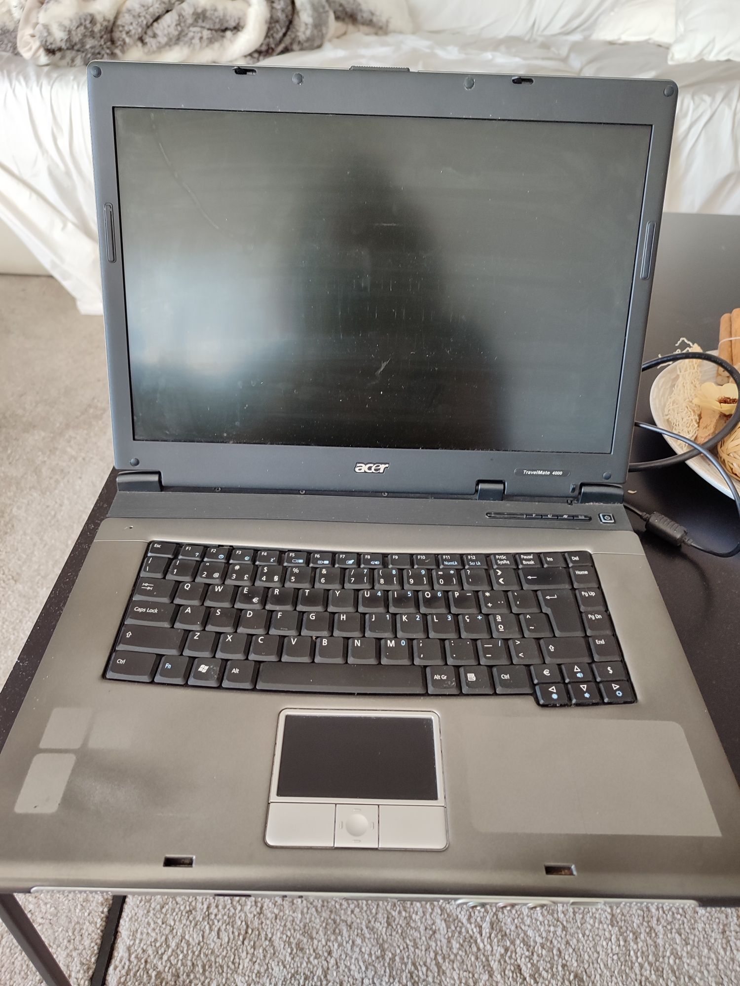 Computador portátil Acer a funcionar