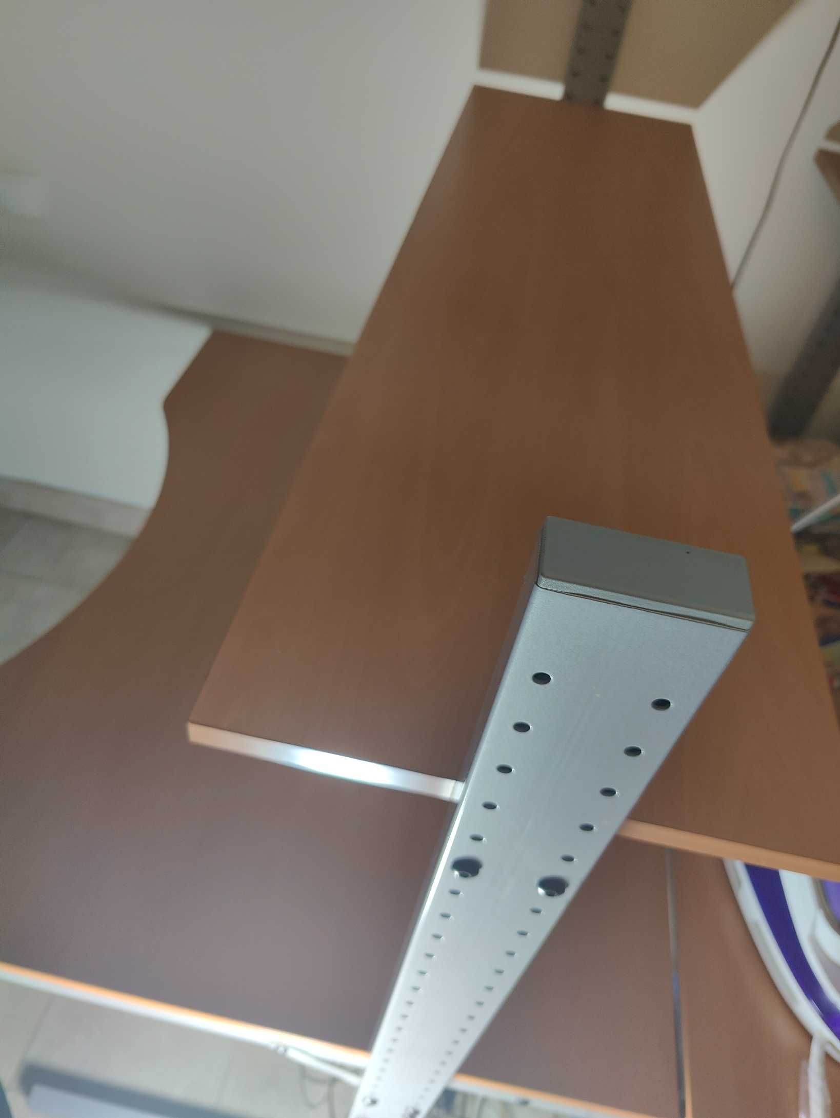 Biurko regulowane 120 cm z wolnostojącą szafką