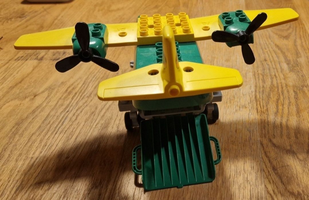 Samolot unikat duplo

Samolot LEGO Duplo 5594

Kompletny w dob